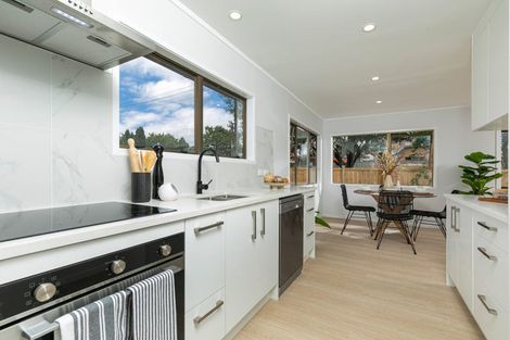 Photo of property in 561 Swanson Road, Ranui, Auckland, 0612