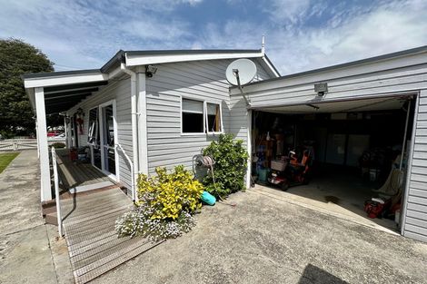 Photo of property in 28 Lanark Street, Balclutha, 9230