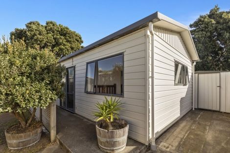 Photo of property in 5 Bay Street, Petone, Lower Hutt, 5012