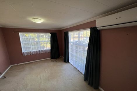 Photo of property in 2 Avon Street, Levin, 5510