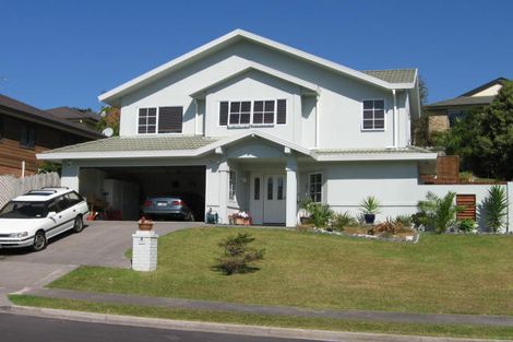 Photo of property in 9 Carnmore Place, Torbay, Auckland, 0630