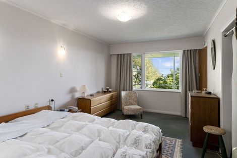 Photo of property in 1 Huia Street, Waikanae, 5036