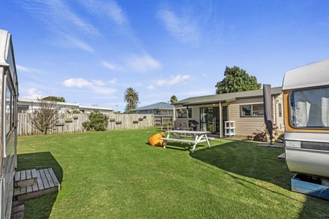Photo of property in 1a Roretana Drive, Athenree, Waihi Beach, 3177
