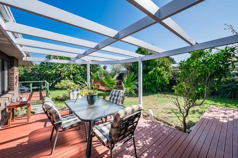 Photo of property in 12 Tobys Way, Waikanae Beach, Waikanae, 5036