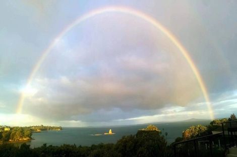 Photo of property in 1001 Whangaparaoa Road, Tindalls Beach, Whangaparaoa, 0930