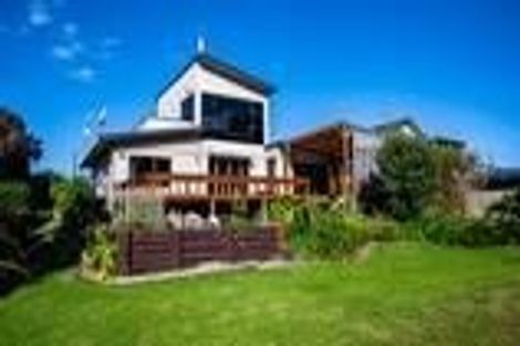Photo of property in 4 First Avenue, Glenbrook, Waiuku, 2681