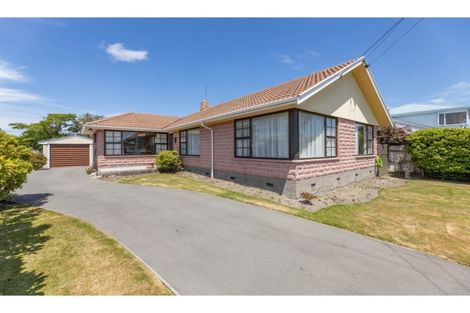 Photo of property in 4 Fenhall Street, Russley, Christchurch, 8042