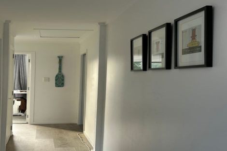 Photo of property in 46 Surf Road, Stanmore Bay, Whangaparaoa, 0932