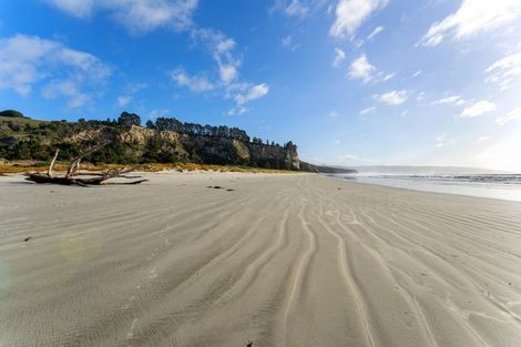 Photo of property in 44 Driver Street, Long Beach, Port Chalmers, 9081