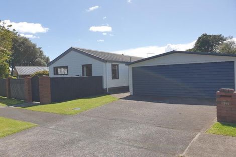 Photo of property in 16 Elder Grove, Whalers Gate, New Plymouth, 4310