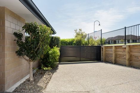 Photo of property in 4 Falcon Drive, Welcome Bay, Tauranga, 3112