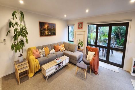 Photo of property in 3a Roto Street, Westown, New Plymouth, 4310