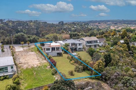 Photo of property in 31 Roberts Road, Matakatia, Whangaparaoa, 0930