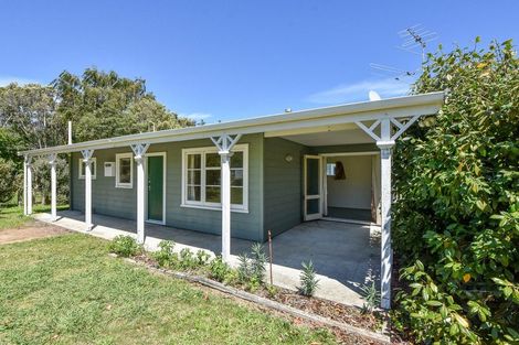 Photo of property in 24 Moreton Road, Carterton, 5713