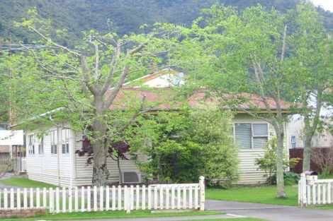 Photo of property in 8 Farmer Street, Te Aroha, 3320