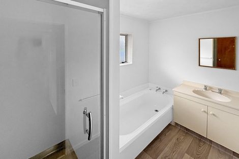 Photo of property in 1a Hendon Place, West End, Palmerston North, 4412