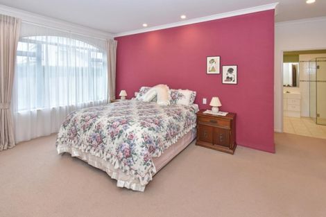 Photo of property in 4 Parkhaven Drive, Rosehill, Papakura, 2113
