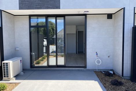 Photo of property in 4/16 New Brighton Road, Shirley, Christchurch, 8061