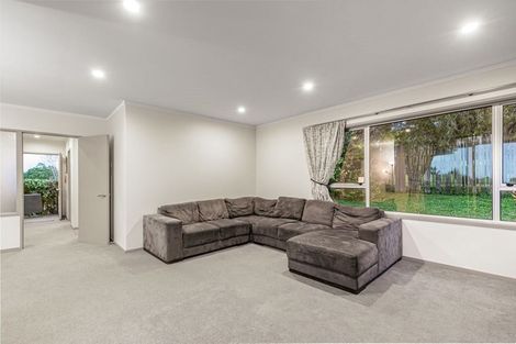 Photo of property in 2/42 Hogans Road, Glenfield, Auckland, 0629