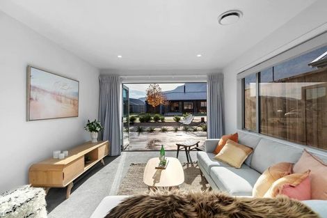 Photo of property in 3 Ward Street, Jacks Point, Queenstown, 9371