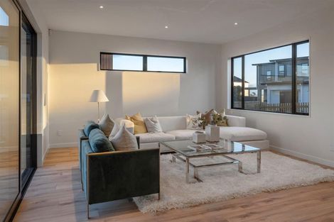 Photo of property in 3 Taku Close, Long Bay, Auckland, 0630