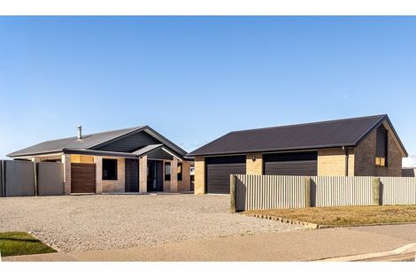 Photo of property in 15 Greenfield Place, Twizel, 7901