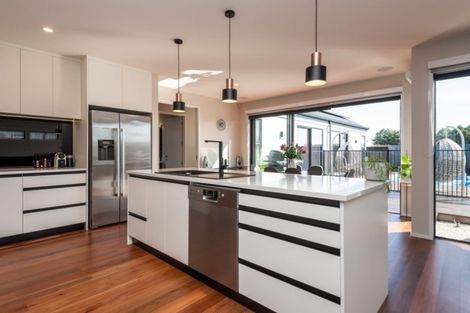 Photo of property in 41 Waterstock Way, Parklands, Christchurch, 8083