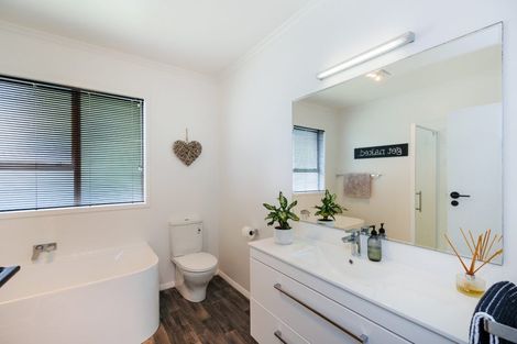Photo of property in 23 Sutherland Crescent, Westbrook, Palmerston North, 4412