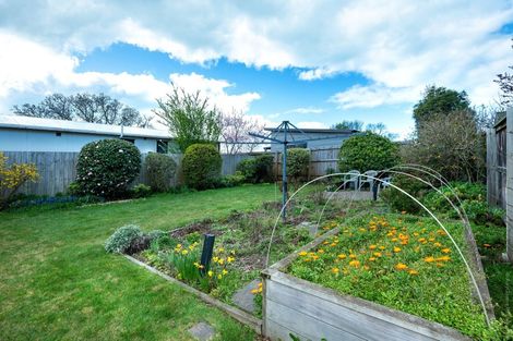 Photo of property in 51 Palmers Road, New Brighton, Christchurch, 8083
