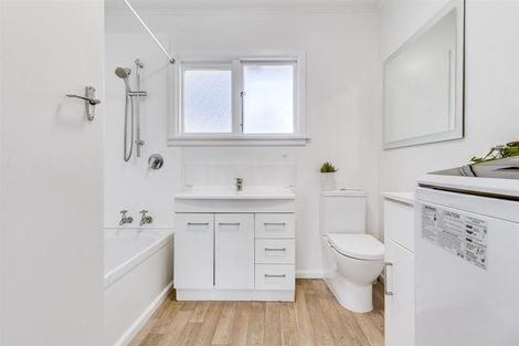 Photo of property in 3/9a Curletts Road, Sockburn, Christchurch, 8042