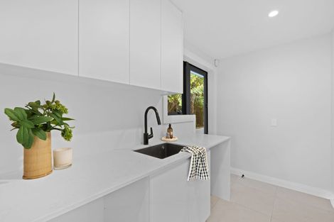 Photo of property in 66 Hackthorne Road, Cashmere, Christchurch, 8022