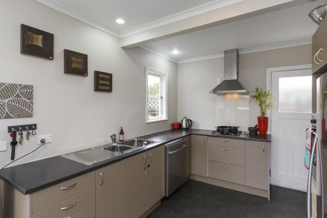 Photo of property in 7 Saint Albans Avenue, Hokowhitu, Palmerston North, 4410