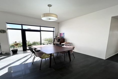 Photo of property in 10 Liberation Road, Papakura, 2110