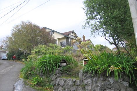Photo of property in 8 Rewa Terrace, Tawa, Wellington, 5028