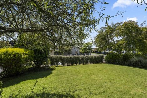 Photo of property in 1 Maple Crescent, Whalers Gate, New Plymouth, 4310
