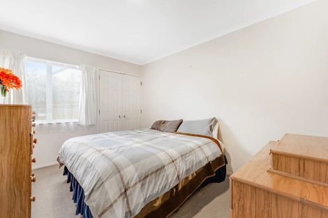 Photo of property in 198 Botany Road, Botany Downs, Auckland, 2010