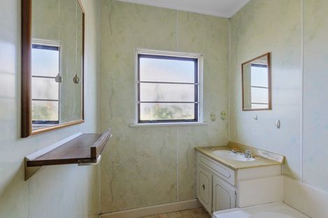 Photo of property in 235 Breezes Road, Aranui, Christchurch, 8061