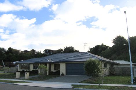 Photo of property in 2 Leanne Way, Waikanae Beach, Waikanae, 5036