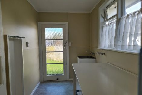 Photo of property in 9 Selby Place, Hokowhitu, Palmerston North, 4410