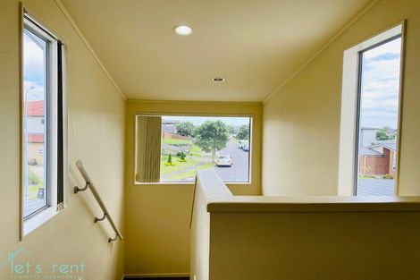 Photo of property in 42 Kokako Rise, Papakura, 2110