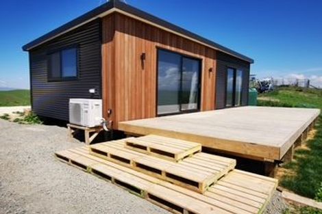 Photo of property in 73 Pirau Road, Fernhill, Napier, 4183