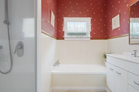 Photo of property in 29 Richmond Street, Fitzroy, New Plymouth, 4312