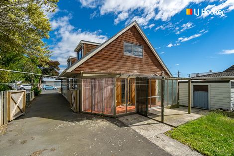 Photo of property in 165 Macandrew Road, South Dunedin, Dunedin, 9012