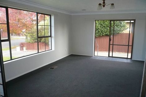 Photo of property in 1/10 Montclare Avenue, Ilam, Christchurch, 8041
