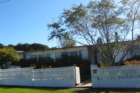 Photo of property in 2 Broomlea Street, Wakari, Dunedin, 9010