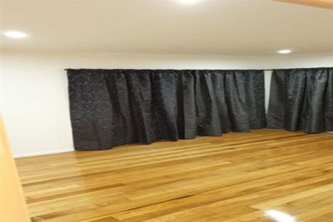 Photo of property in 61 Ocean View Road, Hillcrest, Auckland, 0627