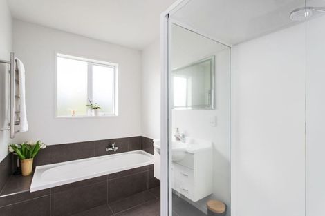 Photo of property in 106 Regency Crescent, Redwood, Christchurch, 8051