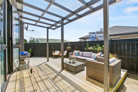 Photo of property in 10 Truby King Street, Merrilands, New Plymouth, 4312