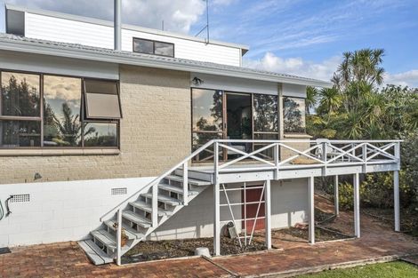 Photo of property in 2/49 Carlisle Road, Torbay, Auckland, 0630