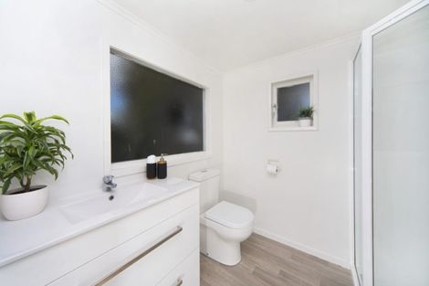 Photo of property in 9 Datura Place, Sunnynook, Auckland, 0620